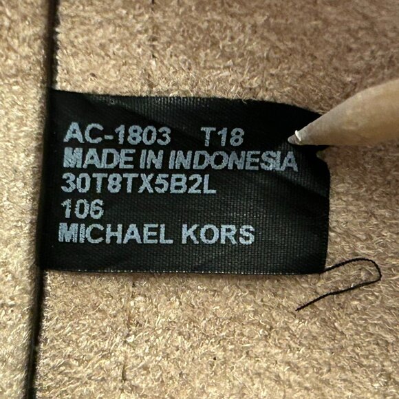 Michael Kors Junie Medium Pebbled Leather Backpack Butternut - Picture 13 of 16